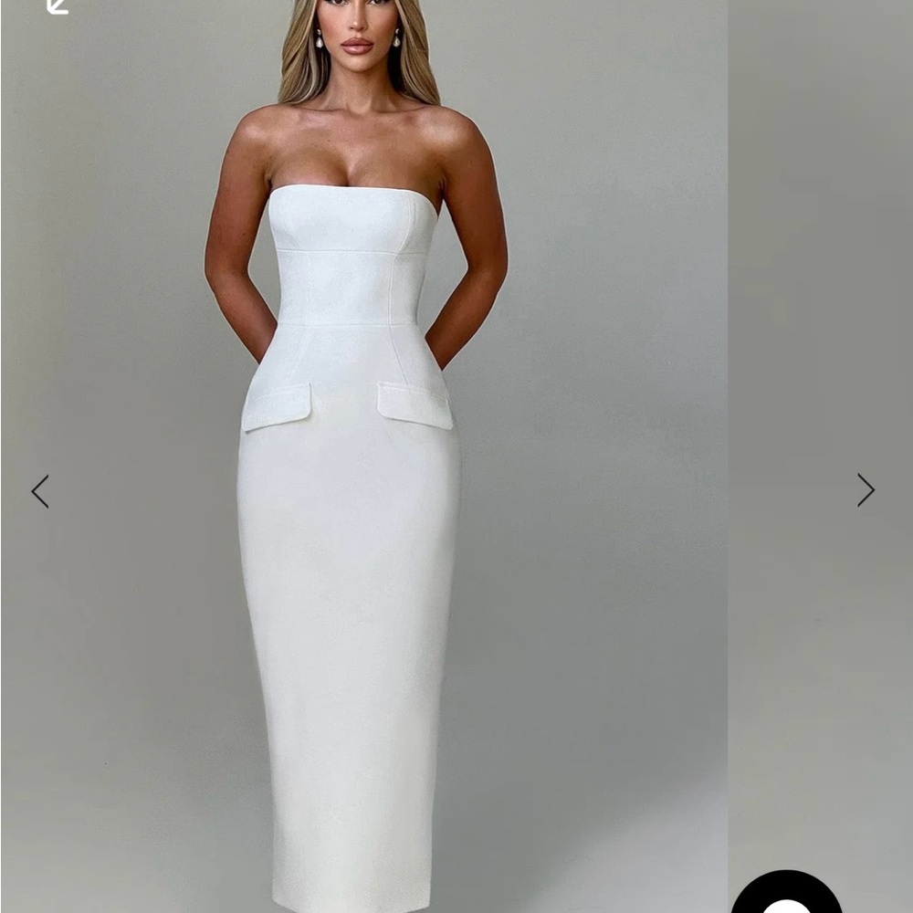 Elegant White Strapless Dress